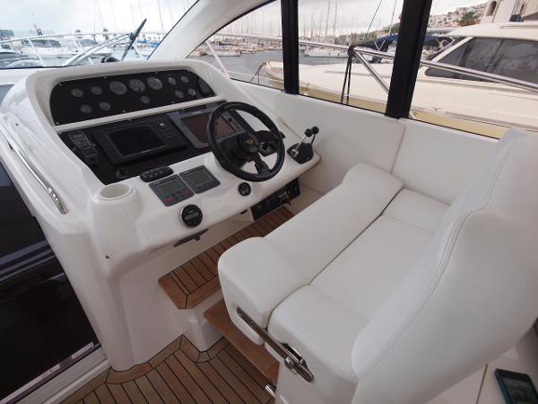Sunseeker Portofino 47 4